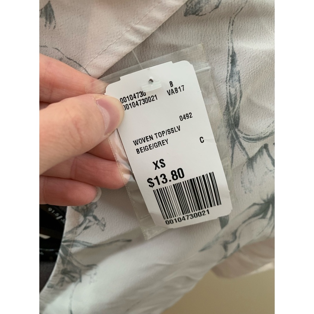 [Forever 21] Flower Print Open Back Top (NWT!) - Picture 3 of 3